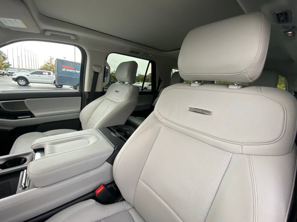 Certified 2025 Ford Expedition Platinum AWD/4WD image 20