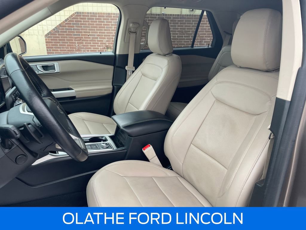 Certified 2021 Ford Explorer Limited w/ Equipment Group 301A image 18