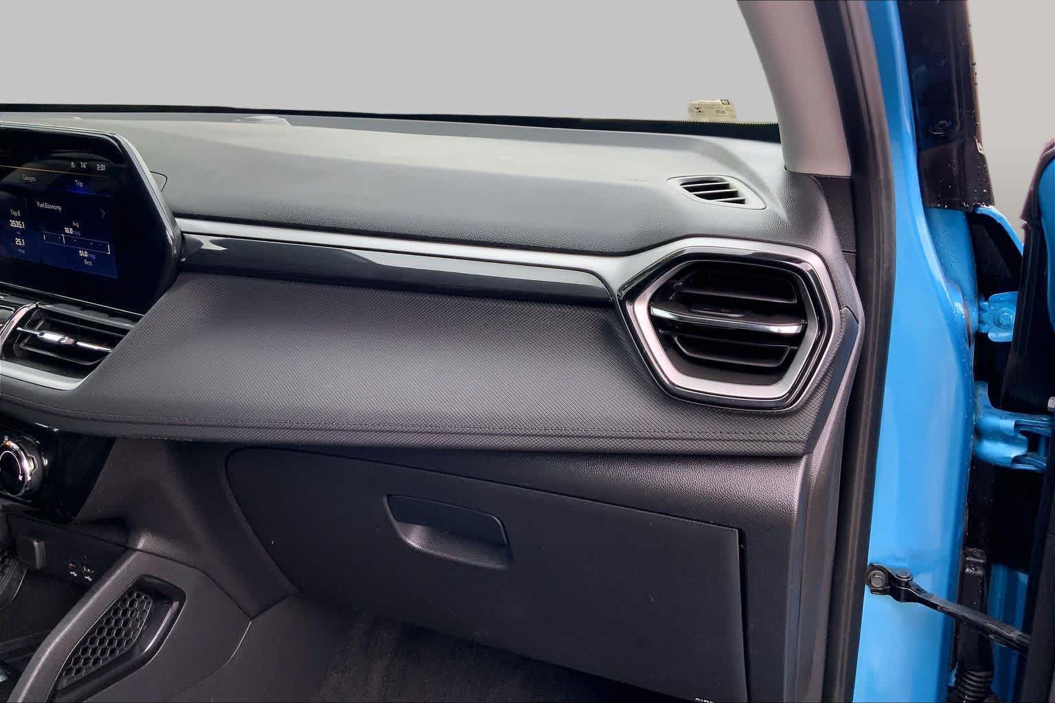 Used 2025 Chevrolet TrailBlazer LT FWD image 19
