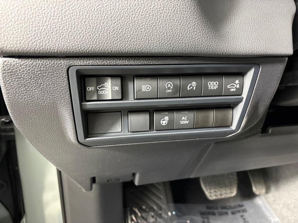 Used 2025 Toyota Tundra Limited image 14