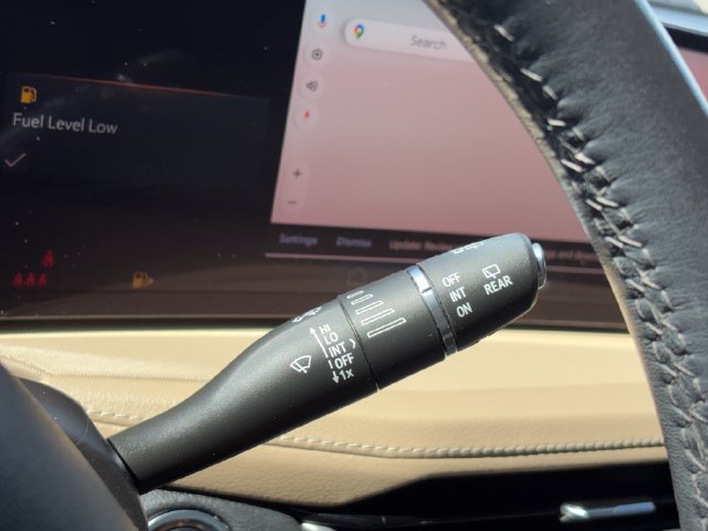 Used 2024 Cadillac XT4 Luxury FWD image 16