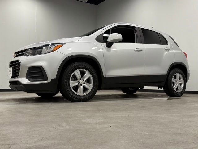 Used 2020 Chevrolet Trax LS w/ Tint and Cruise Package image 5