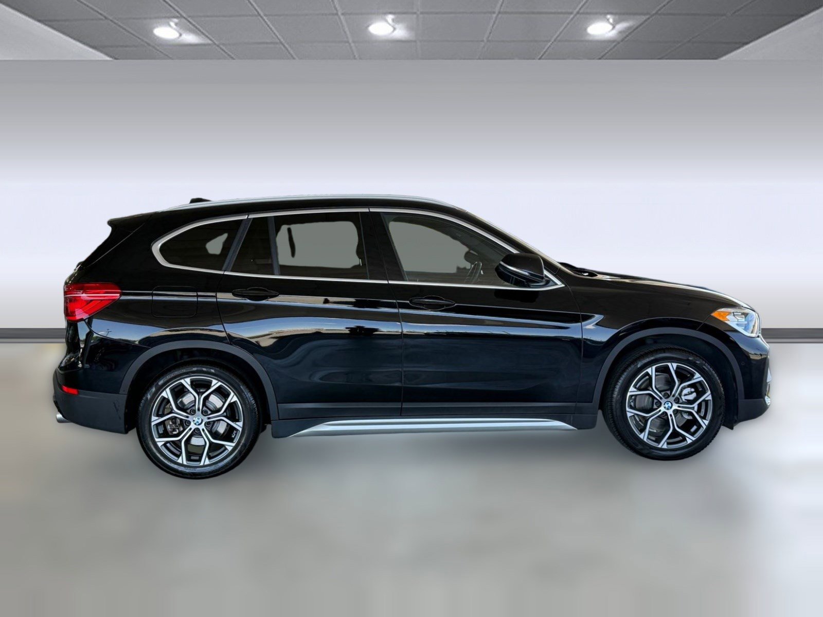 Used 2022 BMW X1 xDrive28i w/ Convenience Package AWD/4WD image 8