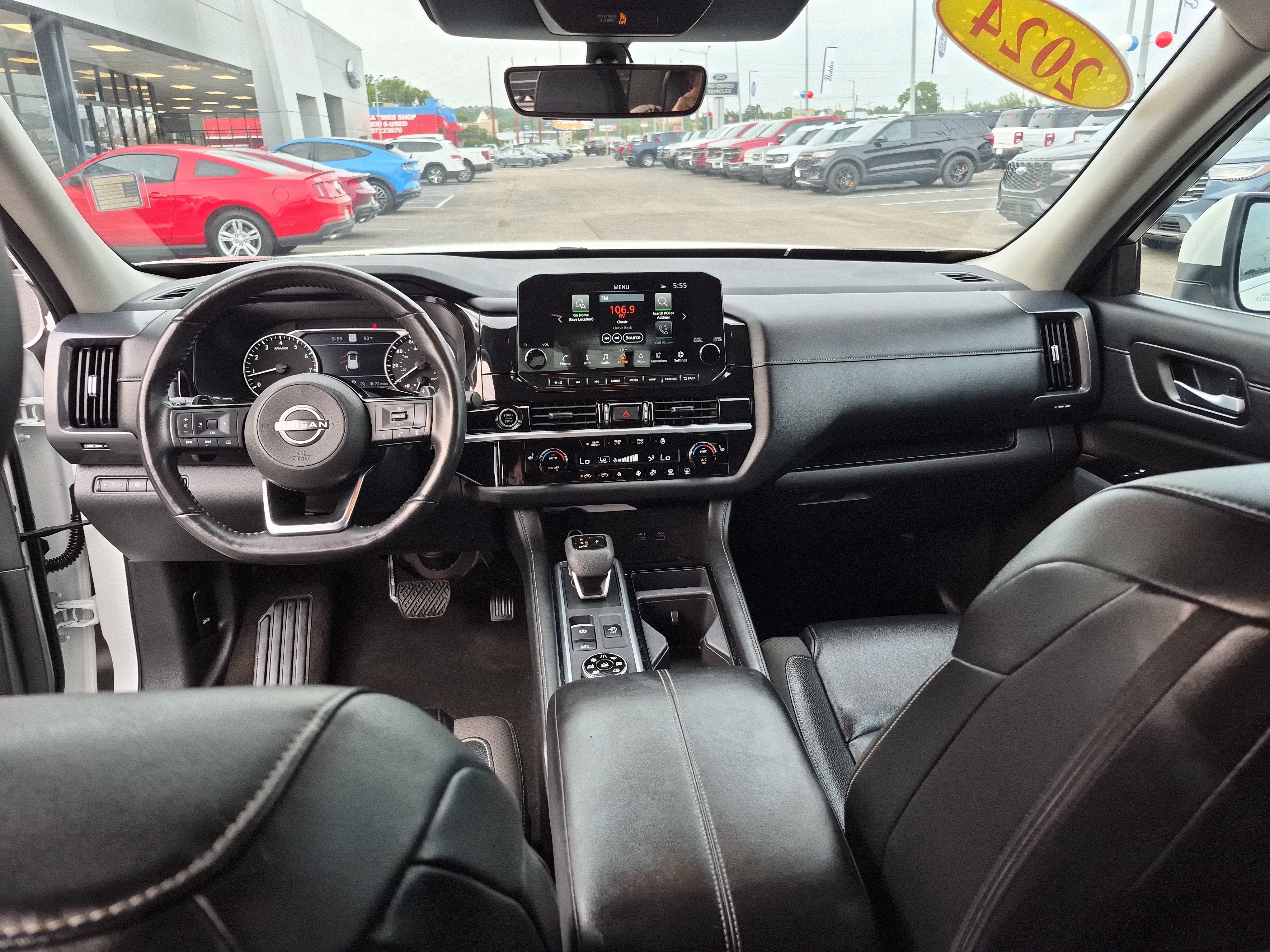 Used 2024 Nissan Pathfinder SL AWD/4WD image 20