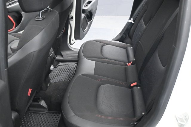 Used 2023 Jeep Renegade Trailhawk AWD/4WD image 5
