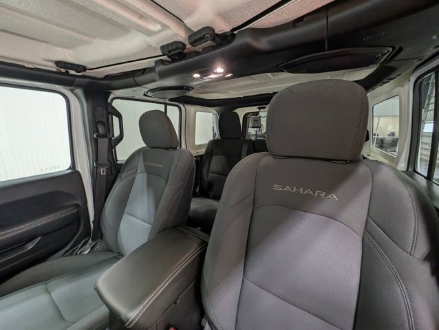 Used 2019 Jeep Wrangler Unlimited Sahara AWD/4WD image 12