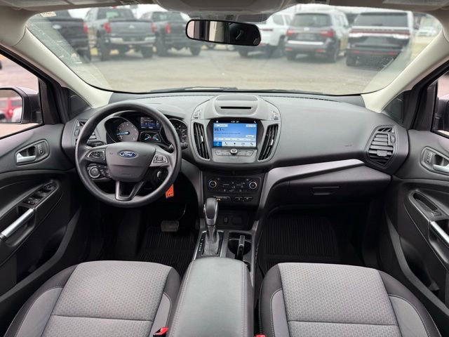 Certified 2018 Ford Escape SE w/ SE SYNC Package video 2