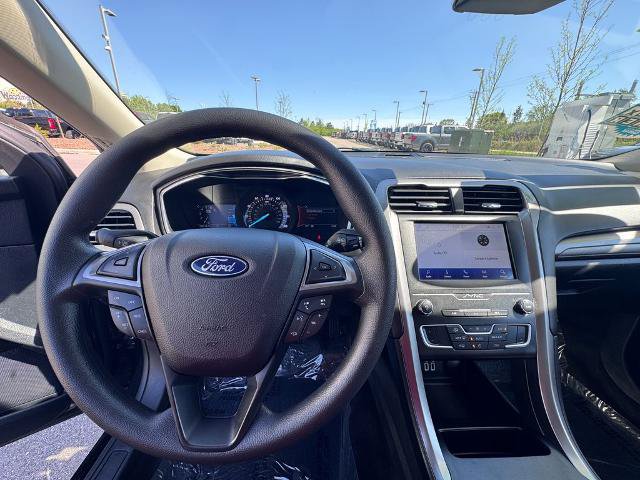 Certified 2020 Ford Fusion SE FWD image 11