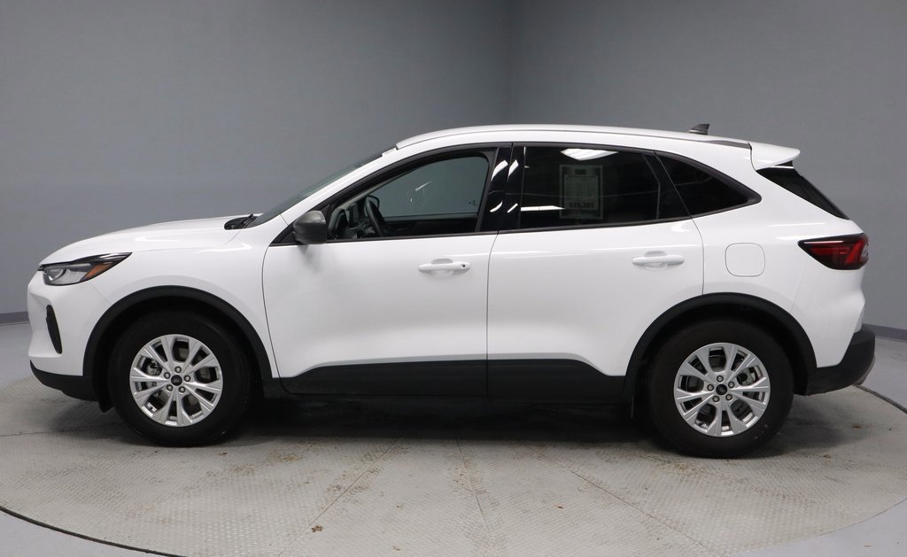 Certified 2025 Ford Escape Active image 2