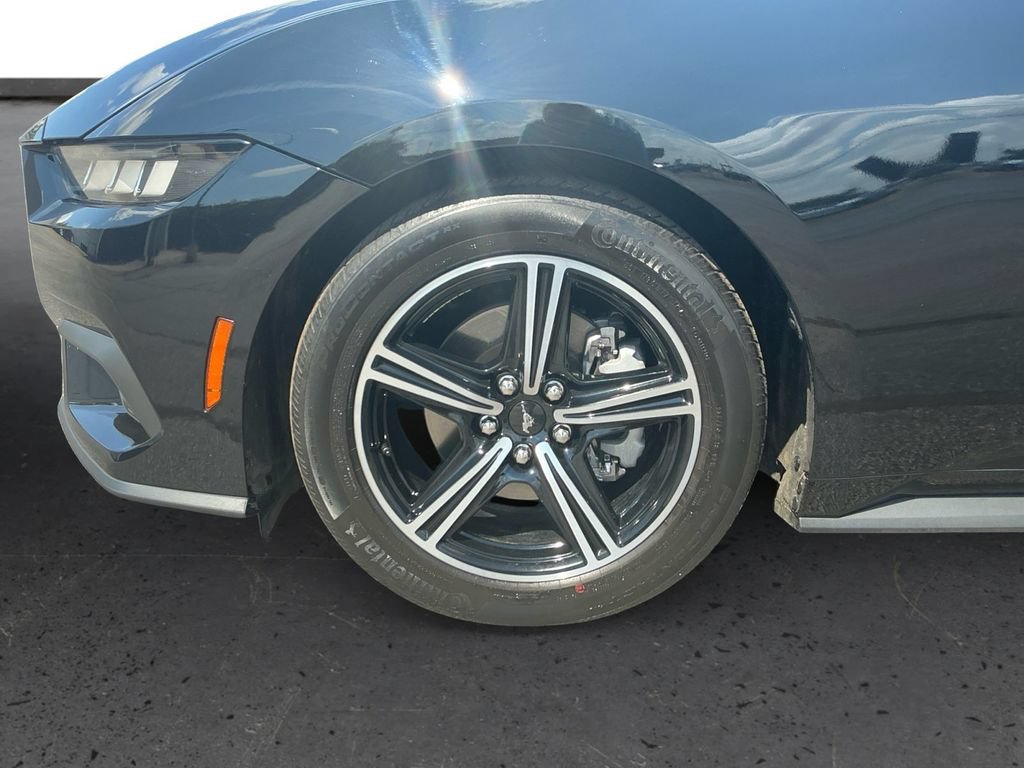Certified 2024 Ford Mustang Coupe RWD image 13