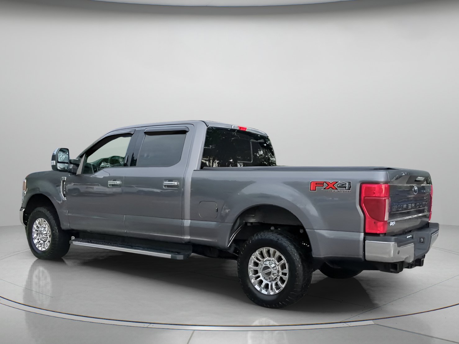 Certified 2021 Ford F250 XLT w/ XLT Premium Package AWD/4WD image 21