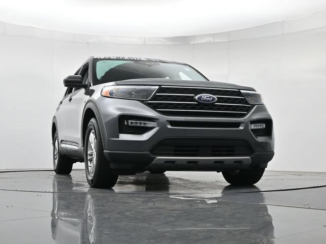 Certified 2024 Ford Explorer XLT w/ Equipment Group 202A AWD/4WD image 38