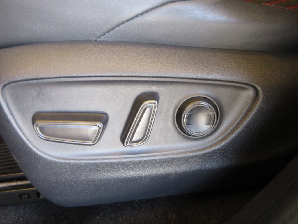 Used 2022 Toyota RAV4 XSE AWD/4WD image 13