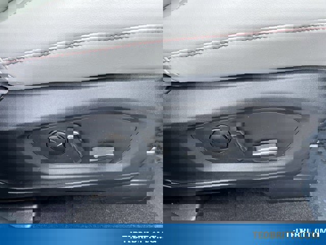 Certified 2025 Ford Explorer Active w/ Active Comfort Package image 23