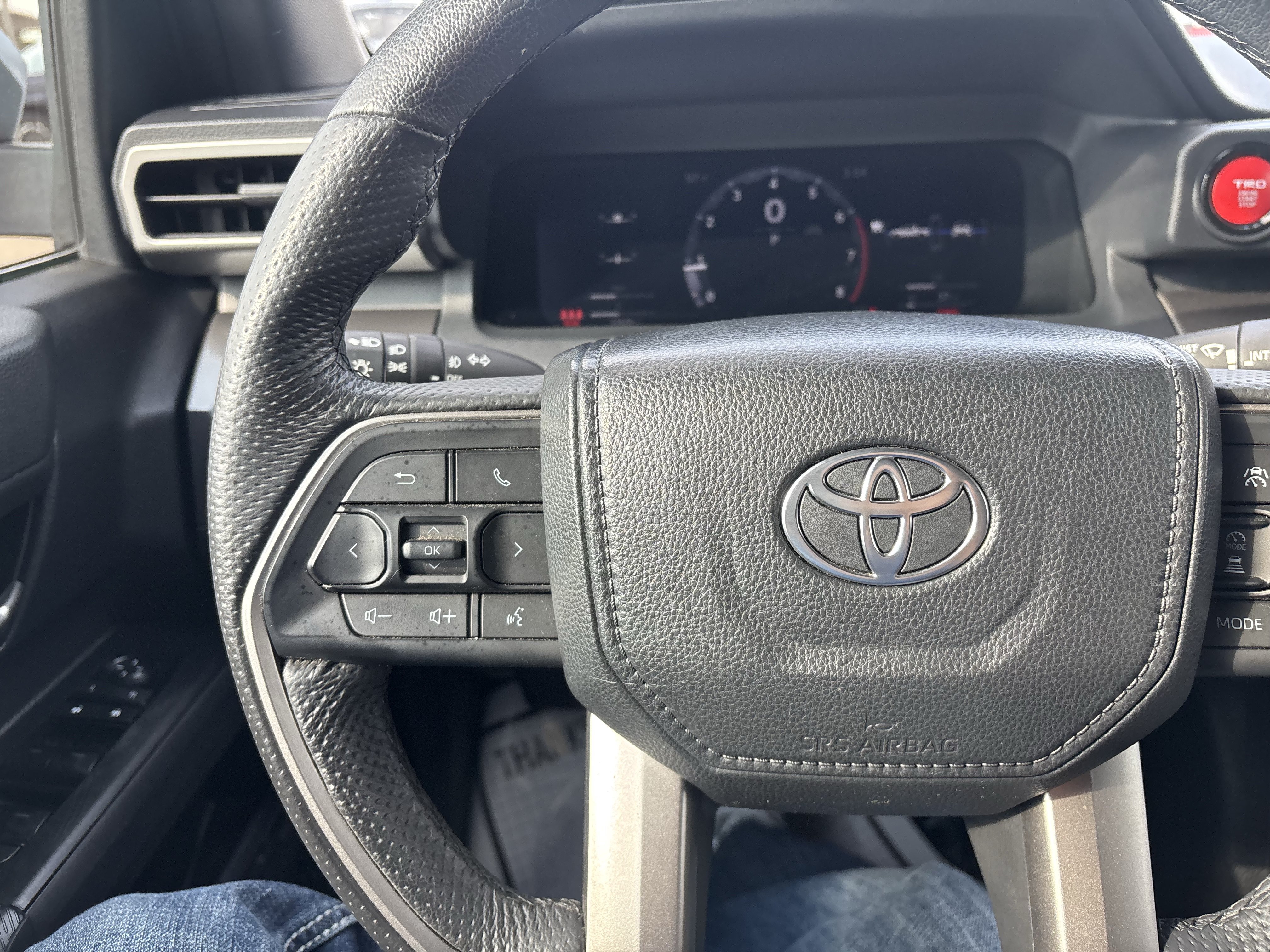 Used 2024 Toyota Tacoma TRD Sport AWD/4WD image 28