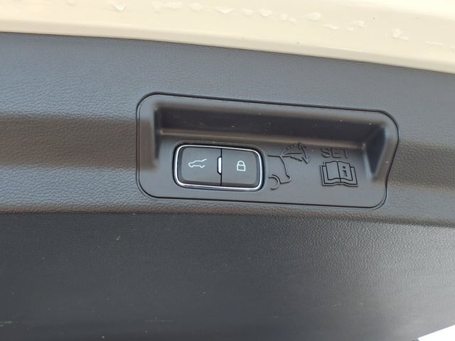 Certified 2024 Ford Explorer XLT w/ Equipment Group 202A AWD/4WD image 23