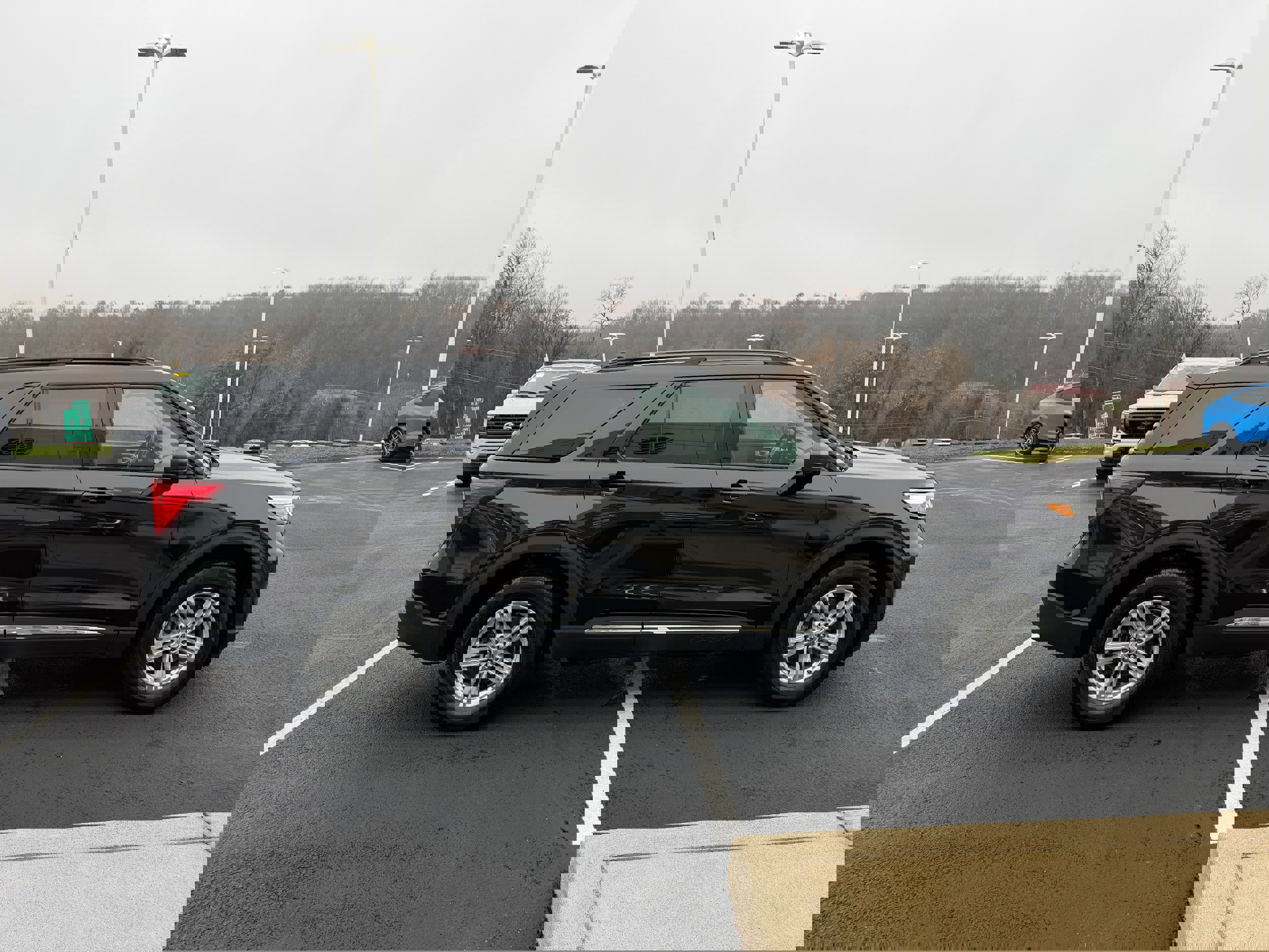 Certified 2023 Ford Explorer XLT w/ Equipment Group 202A image 2