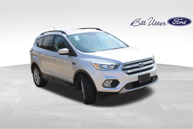 Certified 2018 Ford Escape SE w/ SE Sync 3 Package FWD image 3