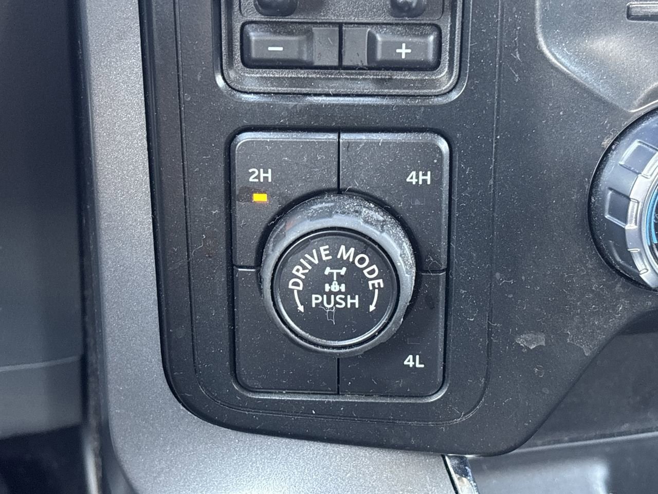 Certified 2022 Ford F150 XLT w/ Equipment Group 302A High image 25