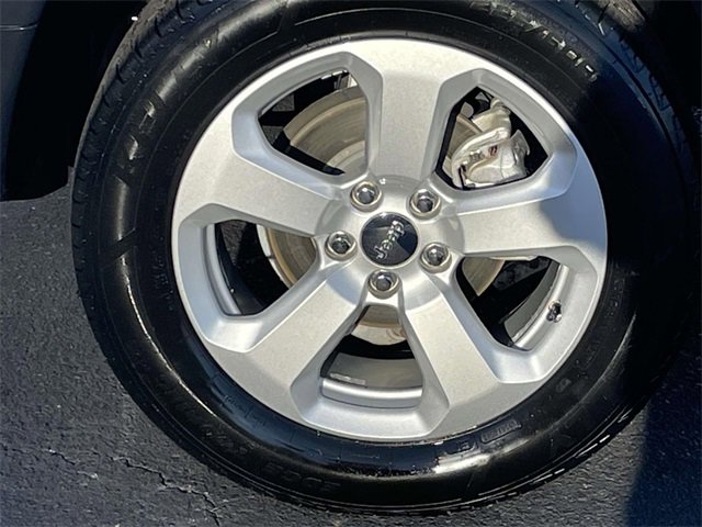 Used 2019 Jeep Compass Latitude image 36