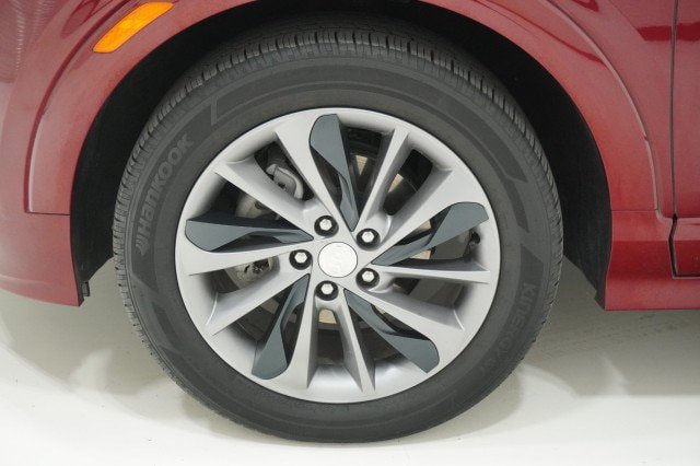 Used 2023 Buick Encore GX Select w/ Sport Touring Package FWD image 12