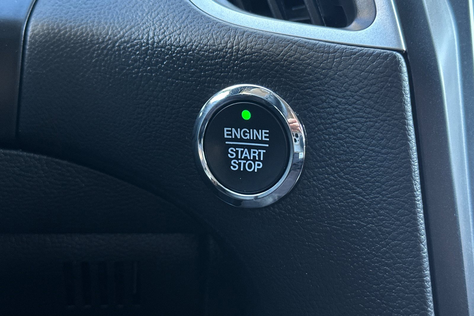 Certified 2022 Ford Edge SEL w/ Convenience Package image 21