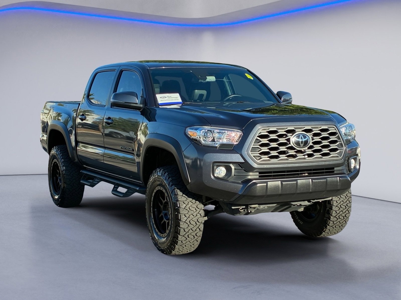 Used 2020 Toyota Tacoma TRD Off-Road AWD/4WD image 5