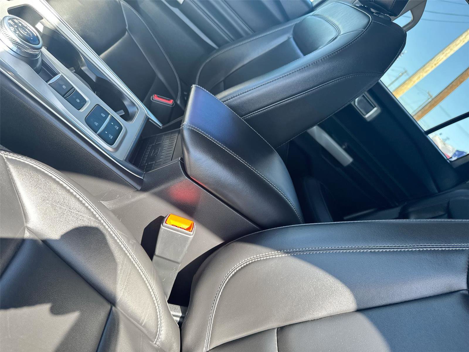 Certified 2024 Ford Explorer XLT w/ Equipment Group 202A image 24