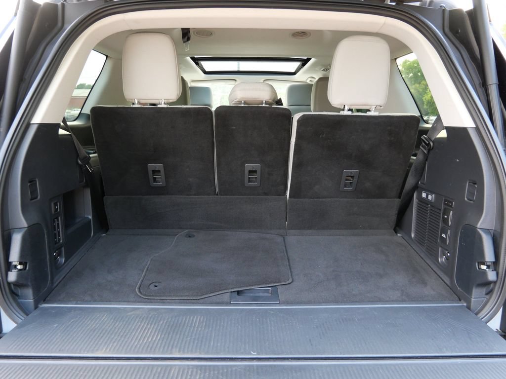 Certified 2025 Ford Expedition Active AWD/4WD image 9