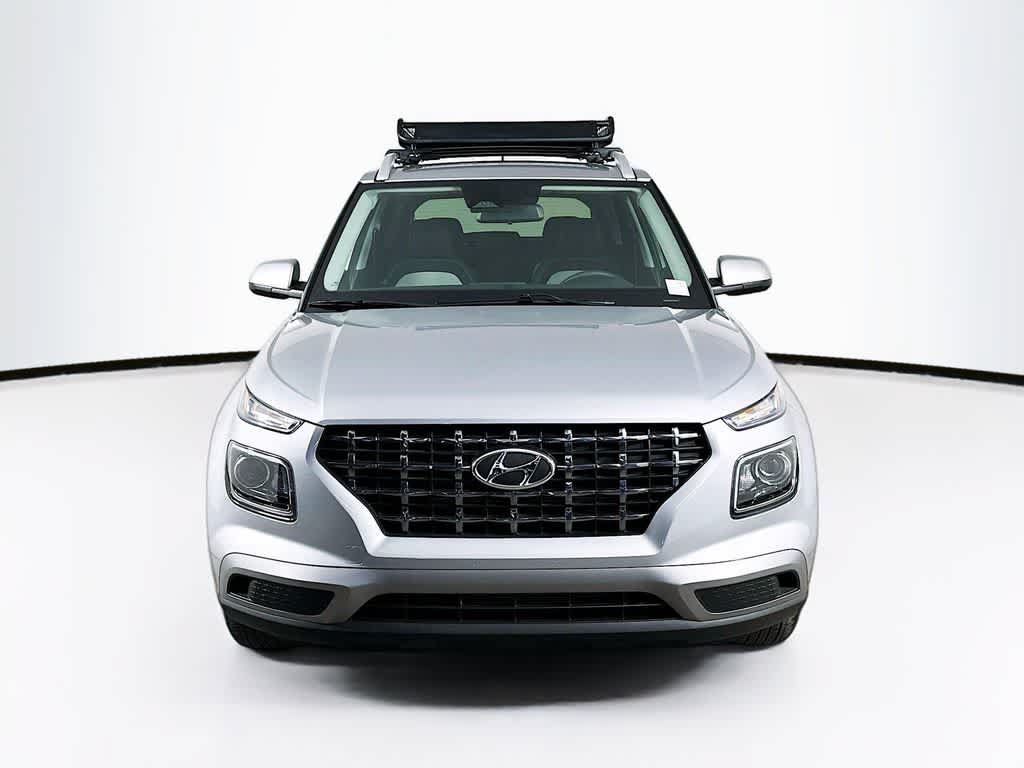 Used 2025 Hyundai Venue SEL FWD image 6