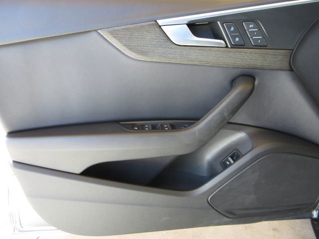 Used 2019 Audi A4 2.0T Premium image 10