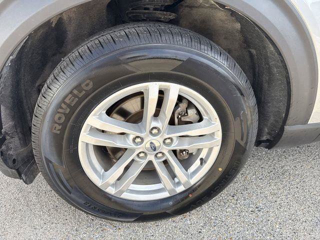 Certified 2022 Ford Explorer XLT w/ Equipment Group 202A image 33