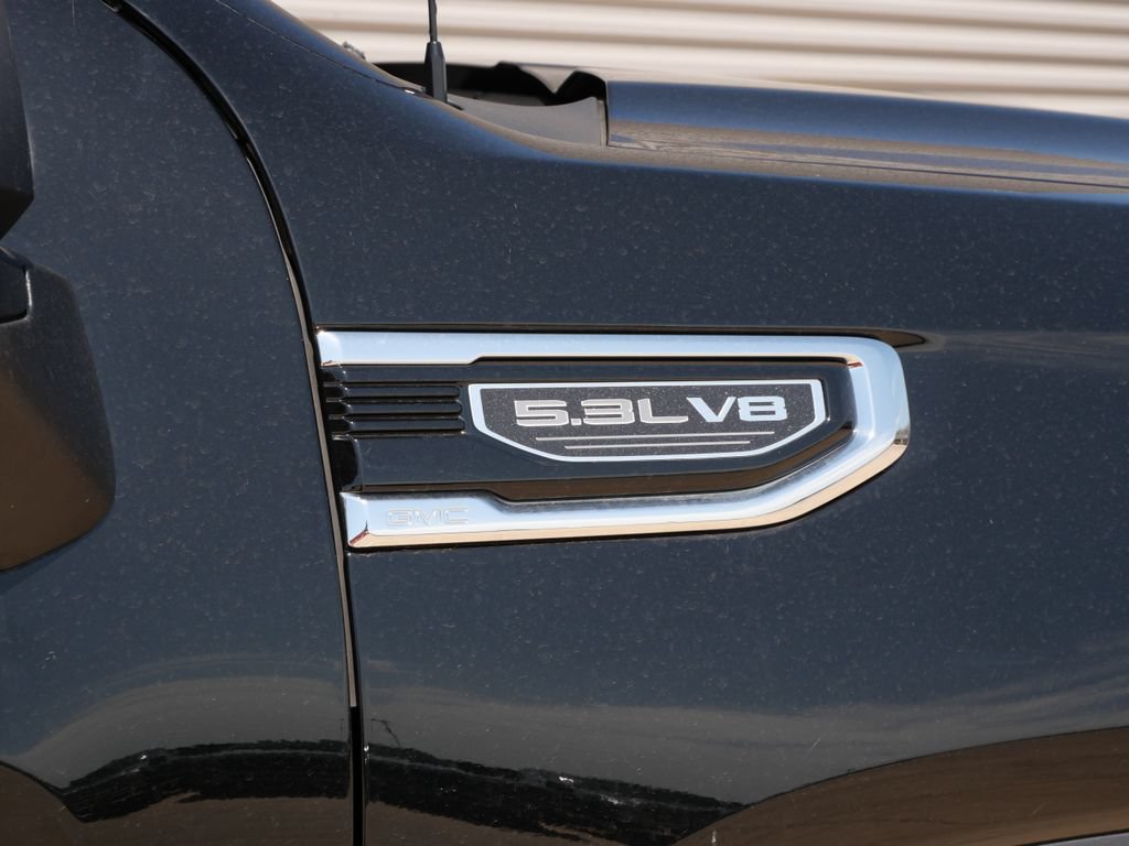 Used 2025 GMC Sierra 1500 SLT AWD/4WD image 9