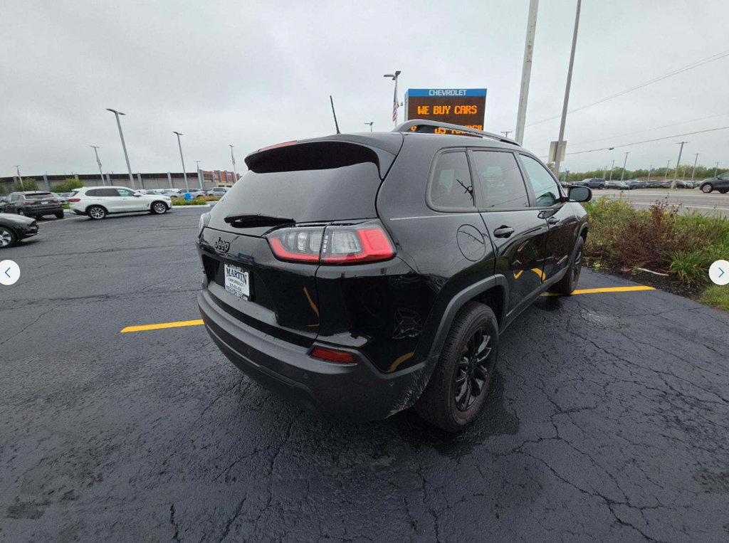 Used 2023 Jeep Cherokee Altitude Lux AWD/4WD image 3