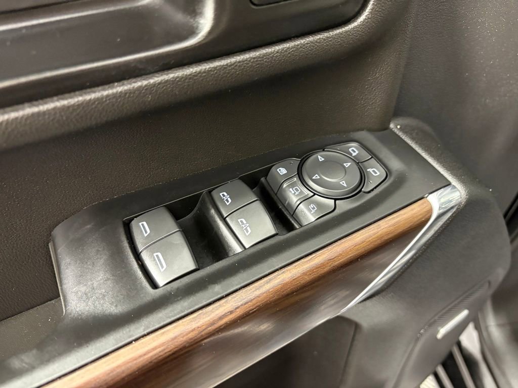 Used 2022 GMC Sierra 3500 SLT w/ SLT Premium Package image 14