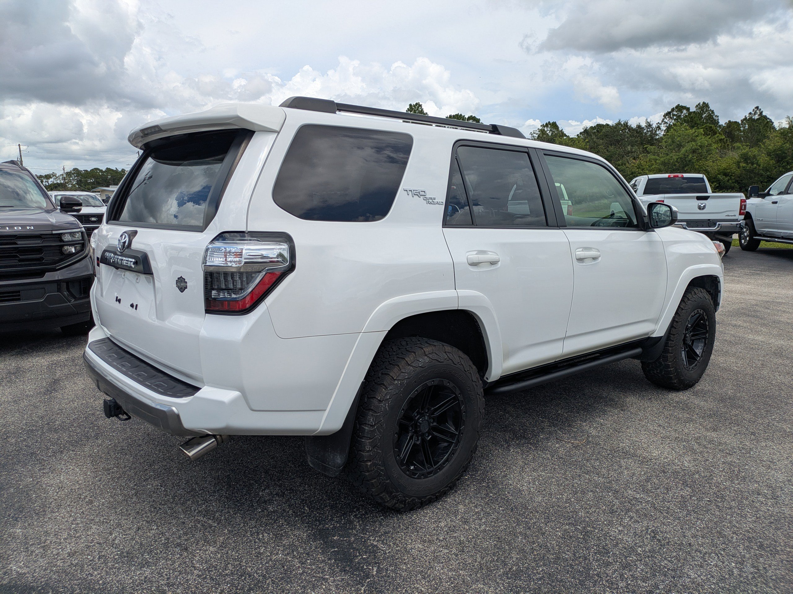 Used 2020 Toyota 4Runner TRD Off-Road AWD/4WD image 4