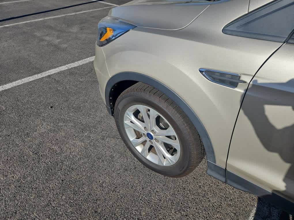 Certified 2018 Ford Escape SEL w/ Ford Safe & Smart Package FWD image 3