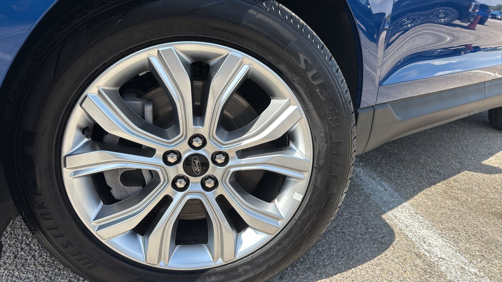 Certified 2024 Ford Edge Titanium AWD/4WD image 29