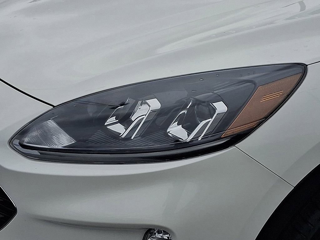 Certified 2022 Ford Escape SEL w/ Technology Package image 9