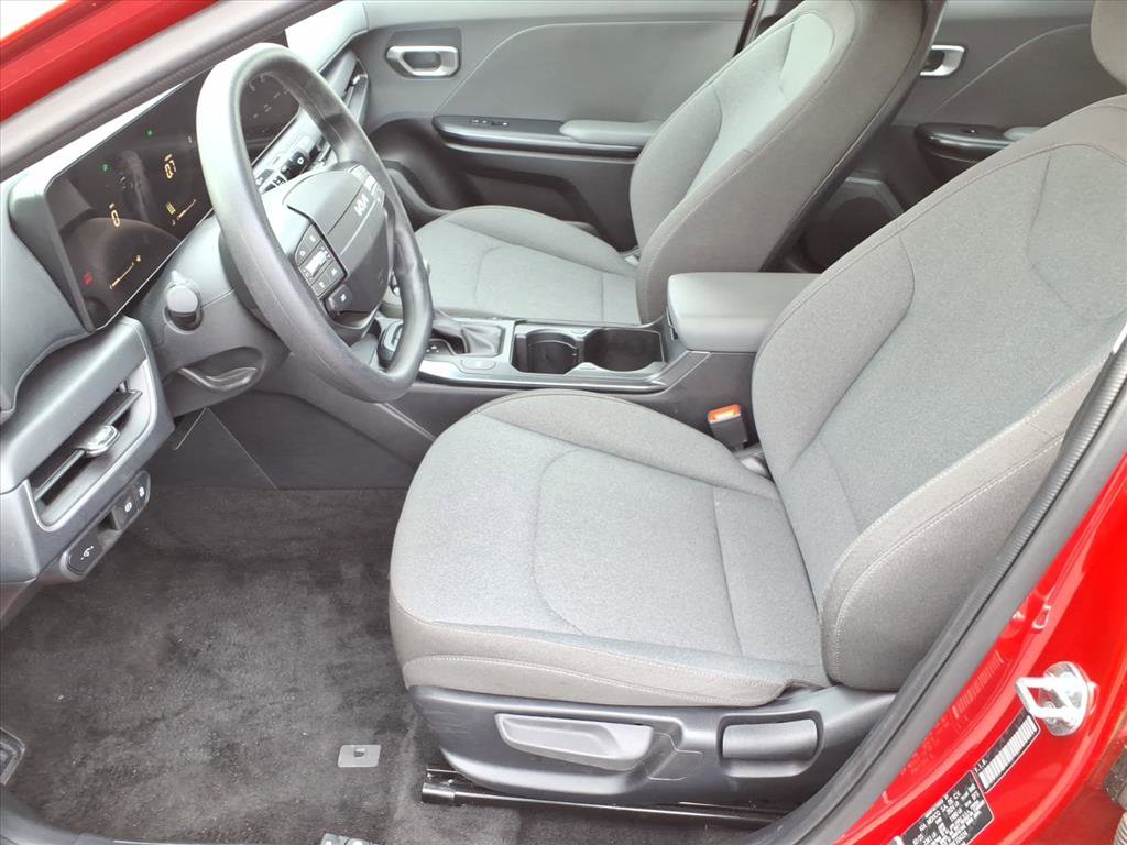Used 2025 Kia K4 FWD image 5