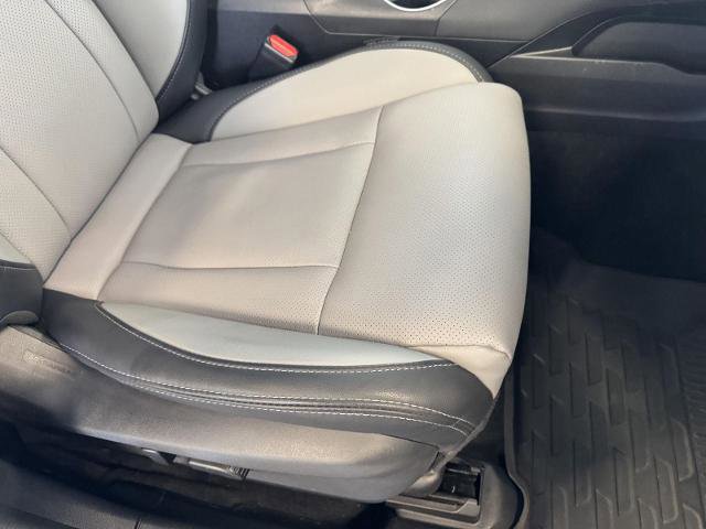 Used 2025 Subaru Outback Limited AWD/4WD image 20