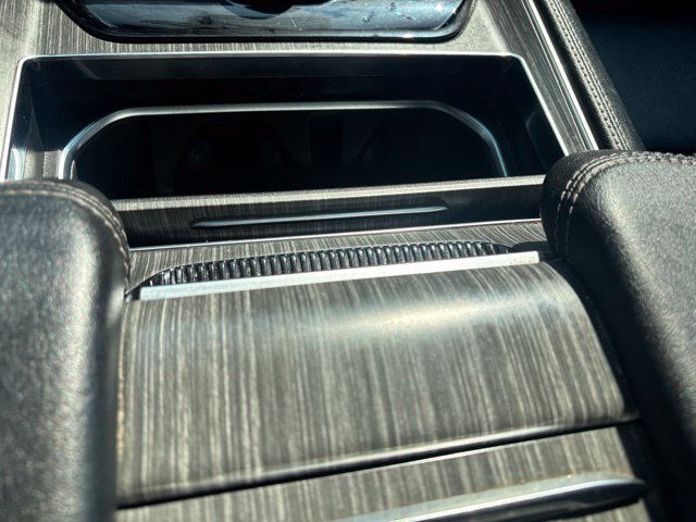 Used 2024 Jeep Wagoneer Series III AWD/4WD image 23