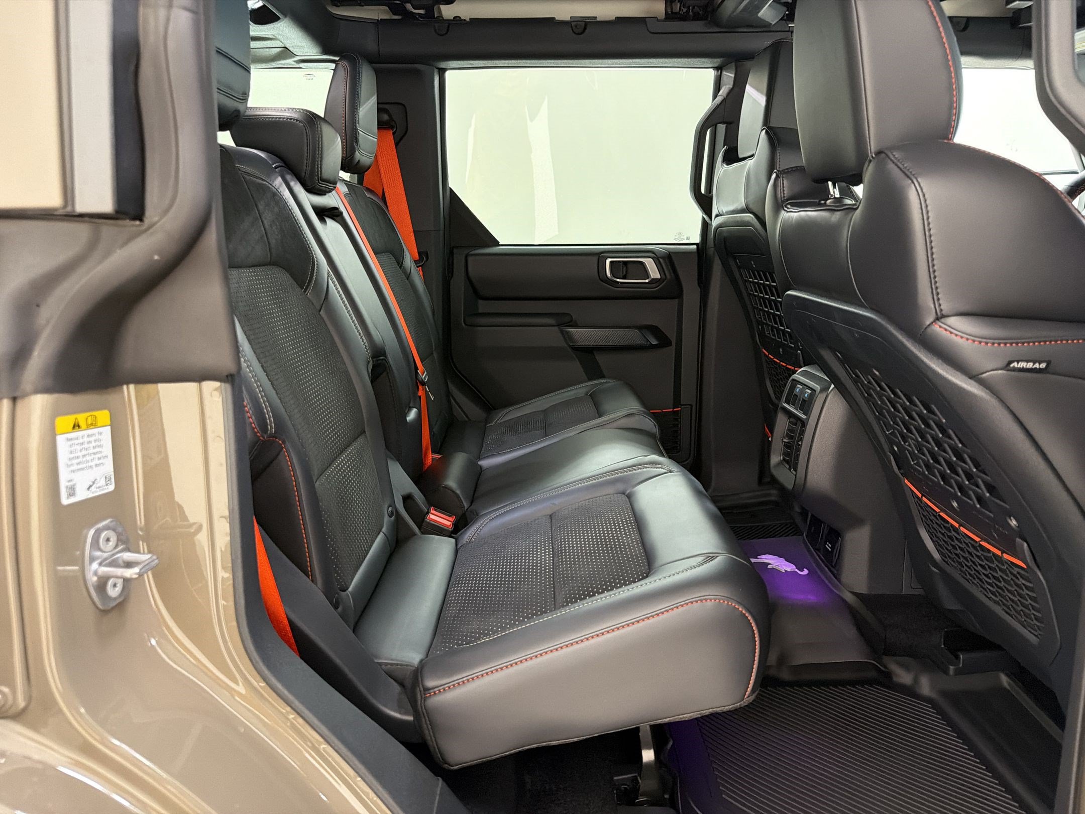 Certified 2025 Ford Bronco Raptor w/ Interior Carbon Fiber Pack AWD/4WD image 31