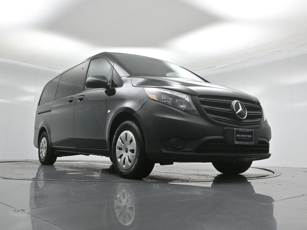 Used 2023 Mercedes-Benz Metris Passenger image 5