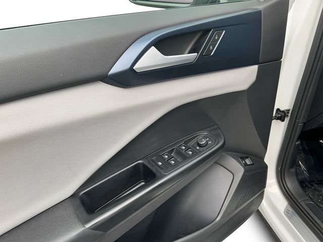 Used 2022 Volkswagen Taos SE image 11