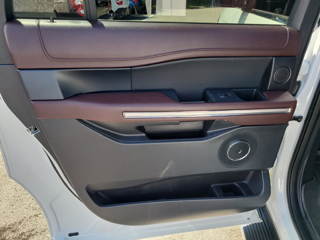 Certified 2022 Ford Expedition Max Limited RWD image 11