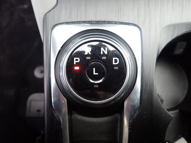 Certified 2025 Ford Escape Platinum w/ Premium Technology Package image 25