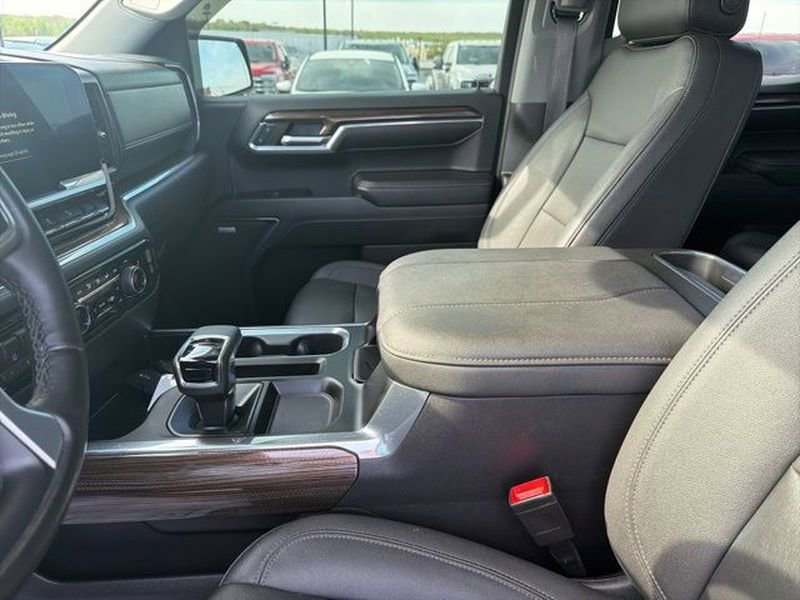 Used 2023 Chevrolet Silverado 1500 LT Trail Boss w/ Convenience Package II image 10