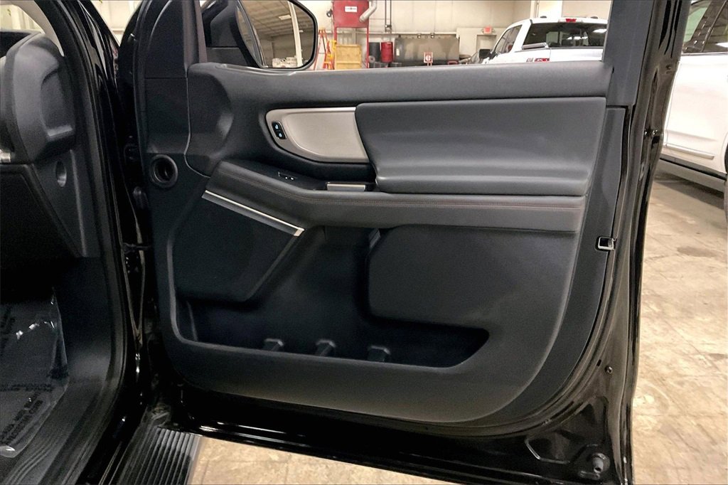 Certified 2025 Ford Expedition Max Active image 23