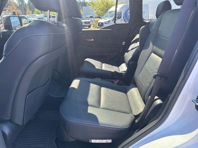 Used 2024 Lexus GX 550 w/ Cold Area Package AWD/4WD image 32